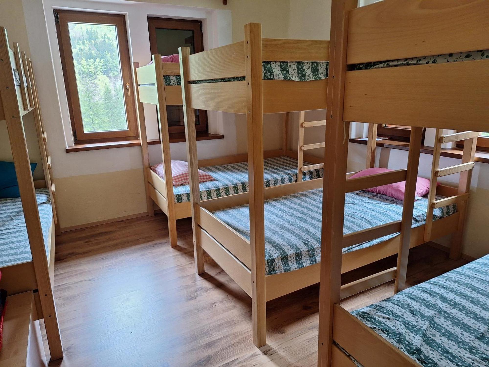 Dom Klementa Juga Hotel Lepena Bagian luar foto