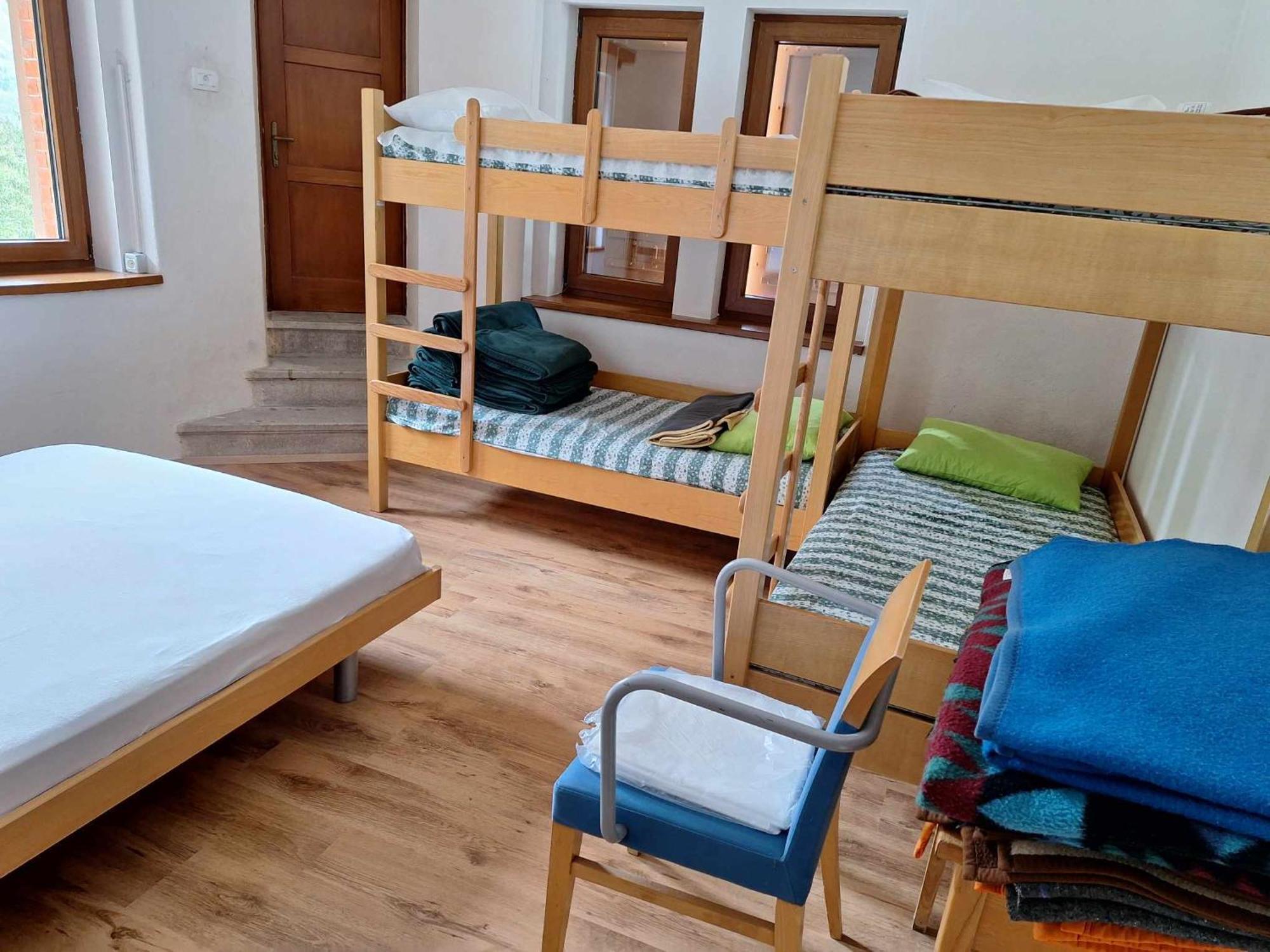 Dom Klementa Juga Hotel Lepena Bagian luar foto